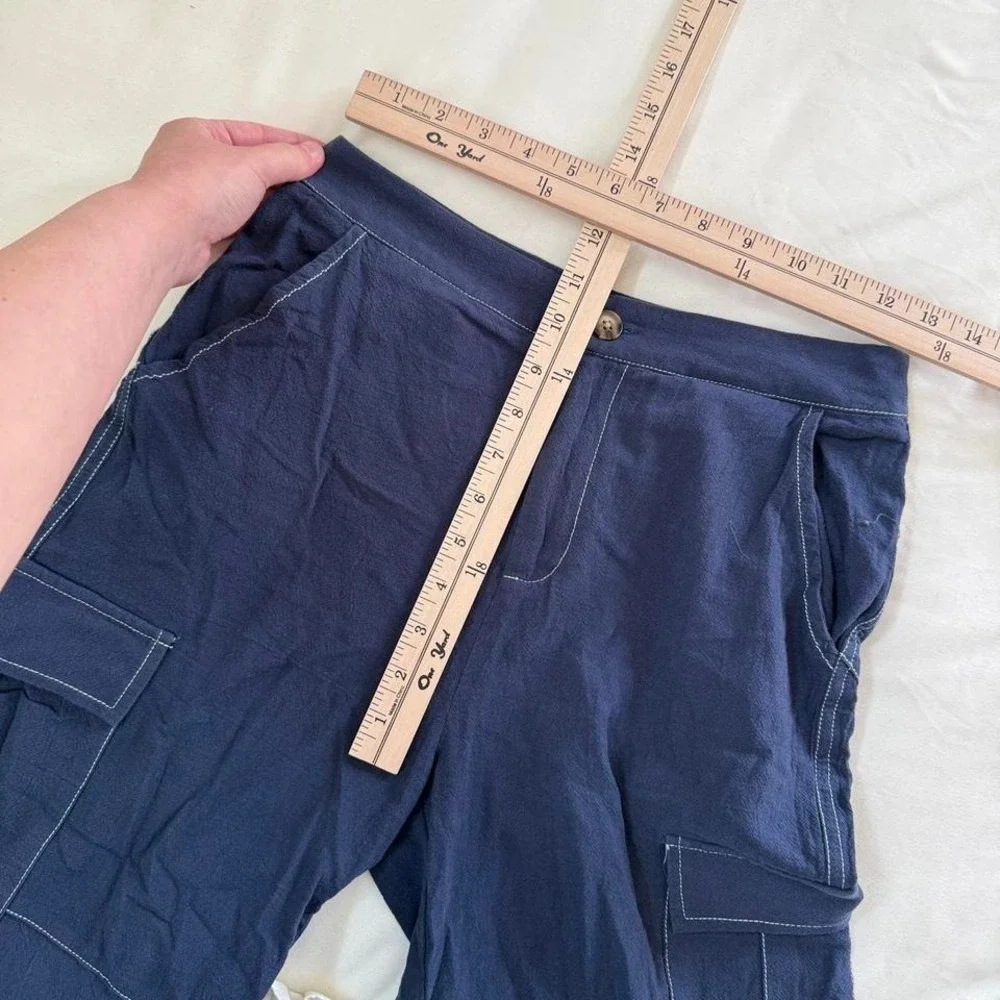 Navy blue cargo capri pants‎ no tag size small 26